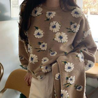 Set: Floral Embroidery Sweatshirt + Scarf