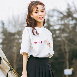 Short-sleeve Hand Embroidered T-shirt