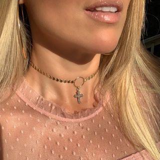 Alloy Rhinestone Cross Pendant Choker Gold - One Size