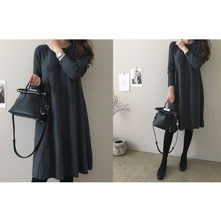 Round-neck Pleated A-line Knit Dress