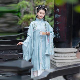 Set: Floral Embroidered Hanfu Top + Skirt