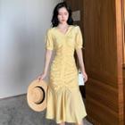 Short-sleeve V-neck Mermaid Midi Dress