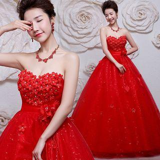 Floral Applique Sweetheart Neckline Wedding Ball Gown