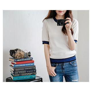 Contrast-trim Round-neck Knit Top