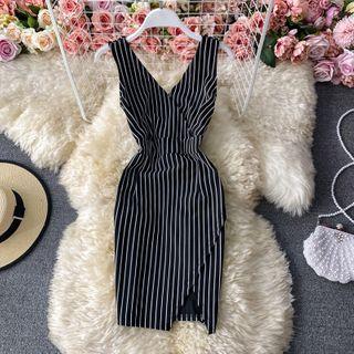 V-neck Pinstripe Sleeveless Dress