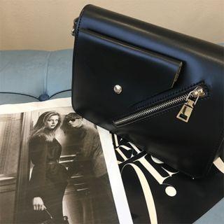 Flap-pocket Zipped Shoulder Bag