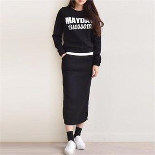 Set: Layered-hem Lettering Sweatshirt + Maxi Skirt