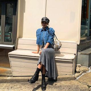 Pocket-detail Dip-back Denim Cropped Jacket