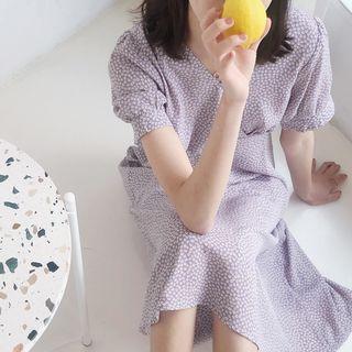 V Collar Short-sleeved Floral Dress