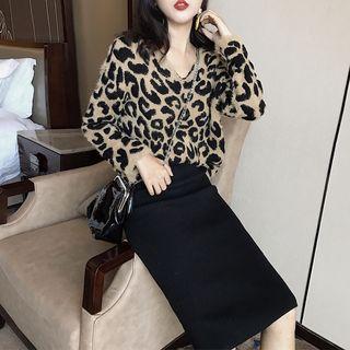 Leopard Patterned Sweater / Knit Midi H-line Skirt