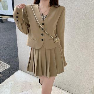 Collarless Long Sleeve Blazer / High Waist Pleated Mini Skirt