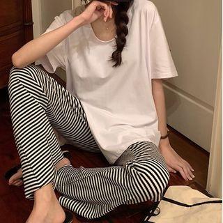 Short-sleeve Knit Top / Striped Sweatpants