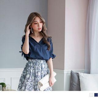 Gather-cuff V-neck Top