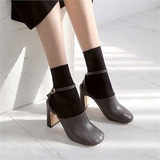 Round-toe Mary Jane Chunky Pumps