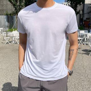 Muscle-fit Stretchy T-shirt