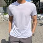 Muscle-fit Stretchy T-shirt