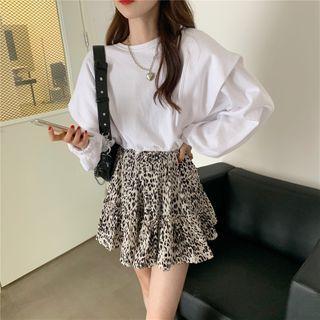 Ruffled Pullover / Leopard Print A-line Skirt
