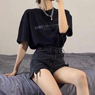 Short-sleeve Plain T-shirt / Frayed Denim Shorts
