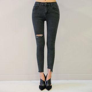 Cutout-hem Slit Skinny Jeans