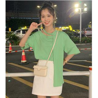 Elbow-sleeve Asymmetric Cutout T-shirt