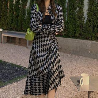 Pattern Cropped Jacket / Midi Skirt