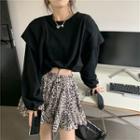 Cropped Pullover / Leopard Print A-line Skirt