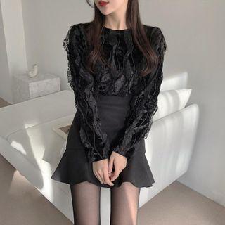 Long-sleeve Lace Blouse / Plain Mermaid Skirt