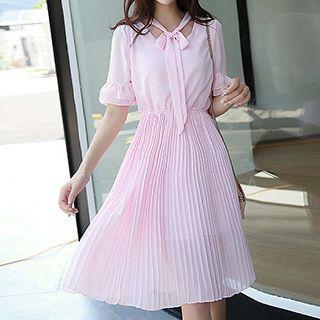 Elbow-sleeve Tie Neck Pleated Dress