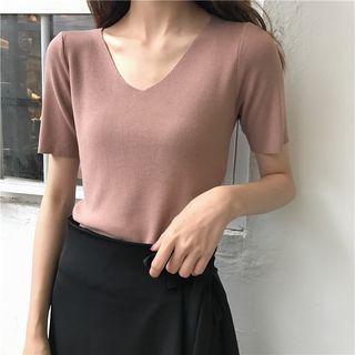 Plain V-neck Knit T-shirt
