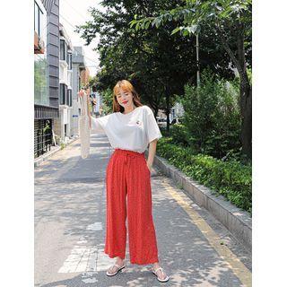 Drop-shoulder Cherry-embroidered T-shirt