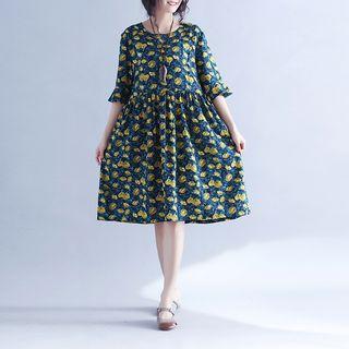 Elbow-sleeve Patterned Pleated Dress