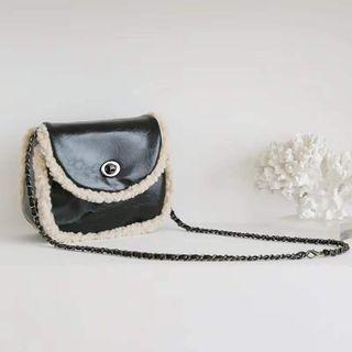 Fleece Chain Strap Crossbody Bag Black - One Size