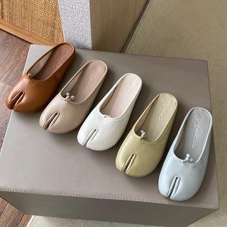 Split-toe Slippers