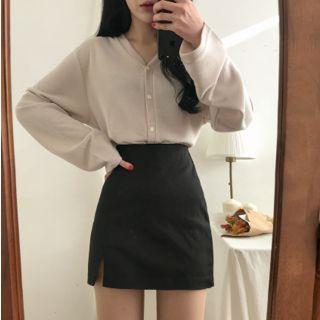 V-neck Loose-fit Lightweight Cardigan