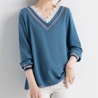 V-neck Lace Trim Long-sleeve T-shirt