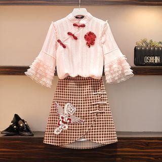 Elbow-sleeve Frog Buttoned Blouse / Gingham A-line Skirt