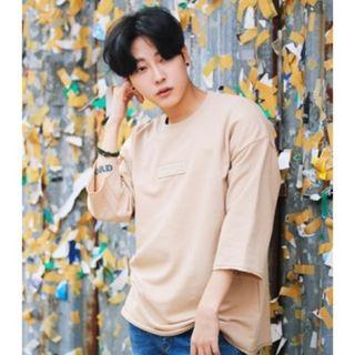 3/4-sleeve Lettering-patch T-shirt