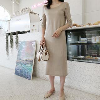 Scoop-neck Elbow-sleeve Knit Dress
