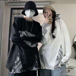 Long Sleeve Round Neck Paisley Panel Frayed T-shirt