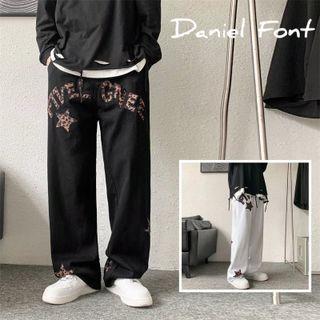 Lettering Star Print Loose Fit Jeans