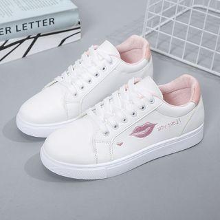 Lip Embroidery Sneakers