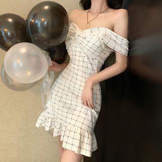 Off-shoulder Checked Mermaid Dress