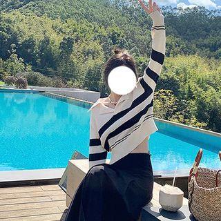 Collar Striped Cropped Sweater