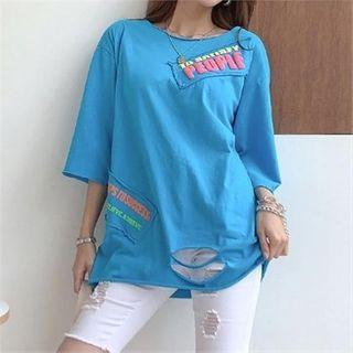 Letter-patch Slit Distressed T-shirt