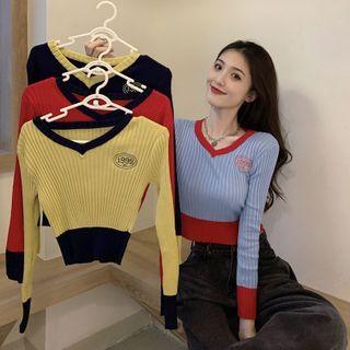 Long Sleeve V-neck Knit Contrast Trim Cropped Sweater