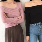 Long-sleeve Off-shoulder Slim-fit Top