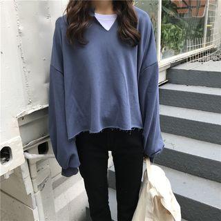 V-neck Loose-fit Cropped Top