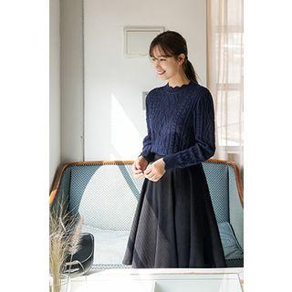 Scalloped Cable-knit Sweater