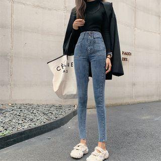 Plain Long-sleeve T-shirt / Cropped Skinny Jeans