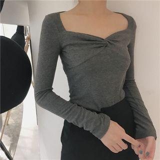 Long-sleeve Sweetheart Neckline T-shirt